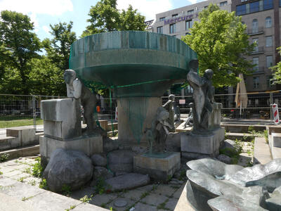 drained fountain