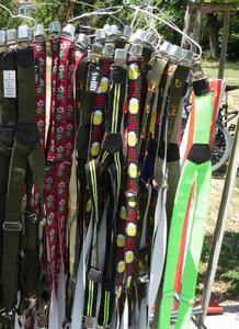 suspenders