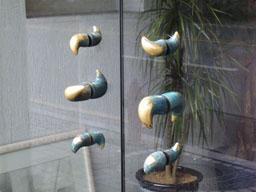 Tooth door handles 