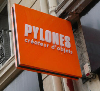 signage pylones