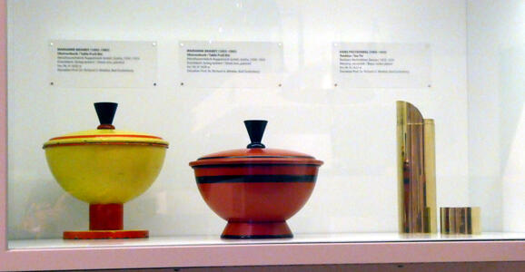 colored fruit bowls