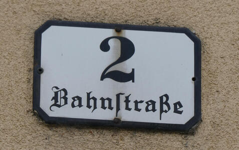2 Bahnstraße