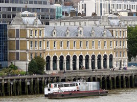 building on thames building on thames