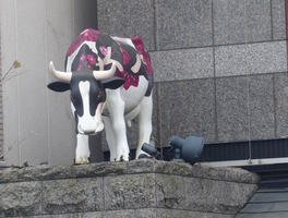 painted cow statue painted cow statue