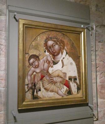 Creepy picture of Mary and creepy baby Jesus. Her eyes are set too far apart in her head.