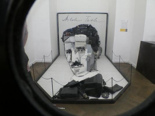 When viewed at correct angle, a sculpture of Nikola Tesla.