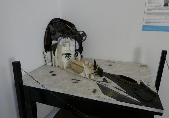 Kafka sculpture seen at off-angle